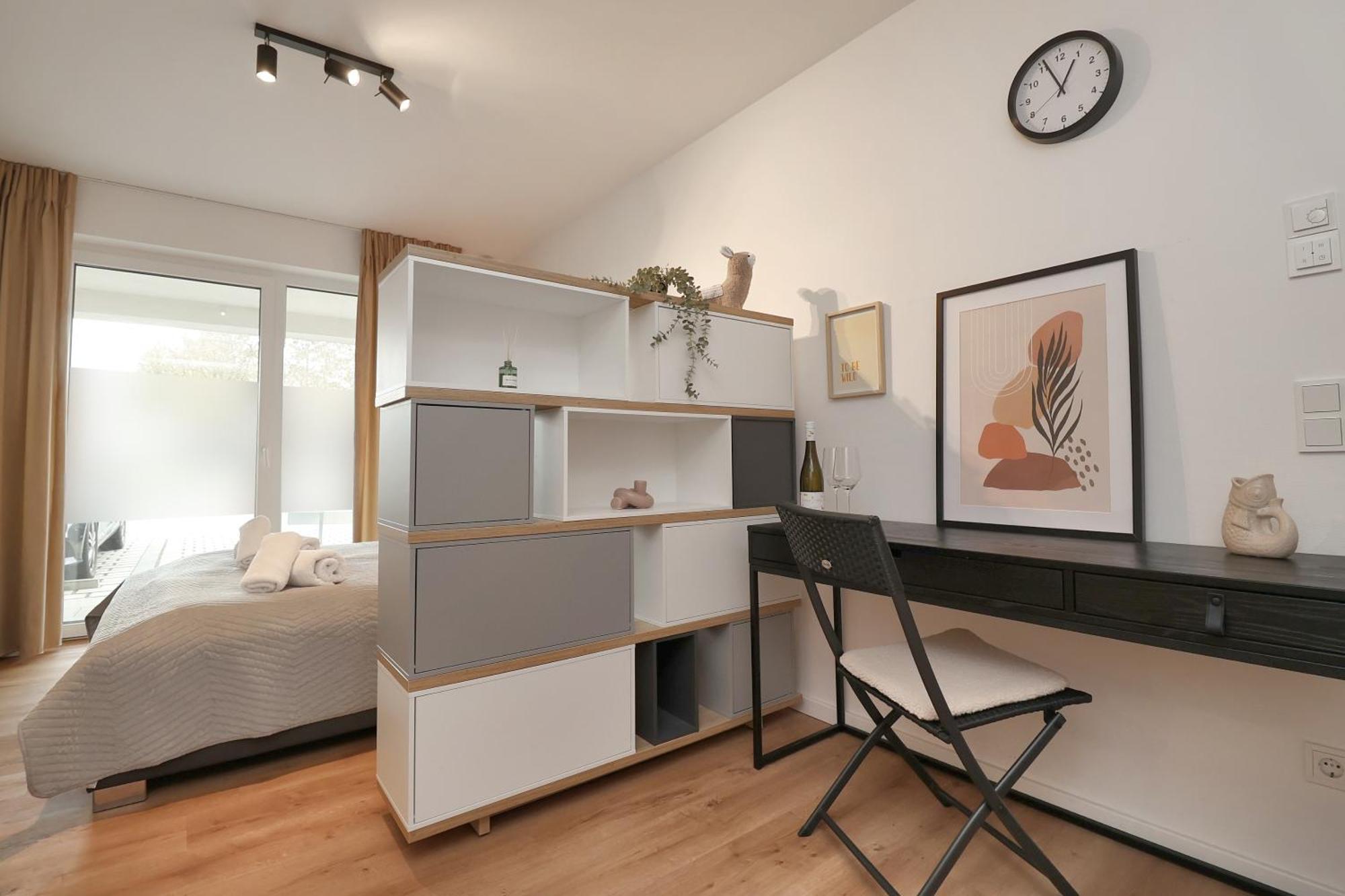Helloyou Apartments อินเงนไฮม์ อัม ไรน์ ภายนอก รูปภาพ